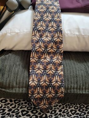 Men's Geometric Silk Tie in Brown and Navy